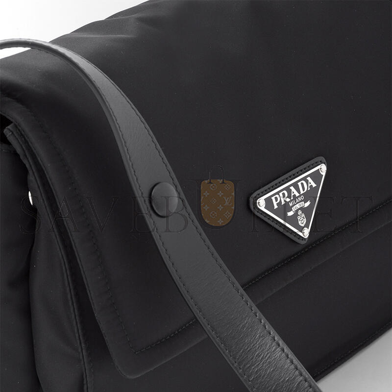 PRADA TRAVELLER MEDIUM PADDED RE-NYLON BAG 1BD255 (30*21.5*12cm) PRADA TRAVELLER MEDIUM PADDED RE-NYLON BAG 1BD255 (30*21.5*12cm)